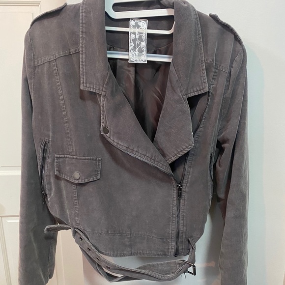 Sadie & Sage Jackets & Blazers - Stylish gray corduroy jacket! Looks great on!